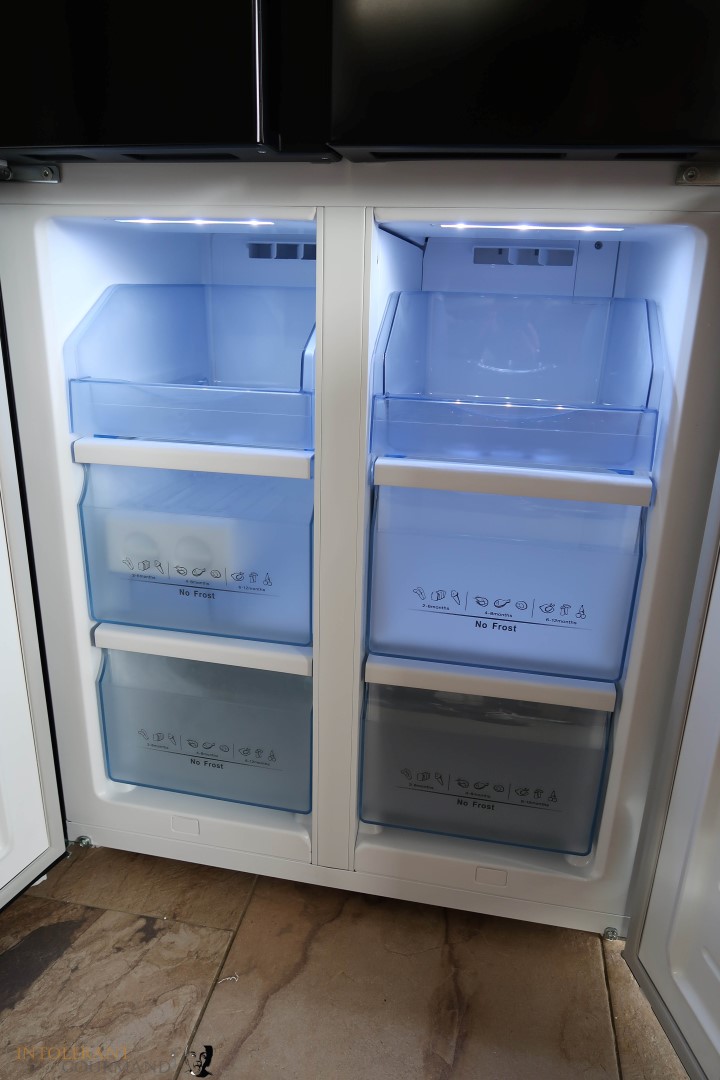 HiSense American Fridge Freezer - a double door, black american fridge freezer packed full of clever stuff to make your life easier! www.intolerantgourmand.com
